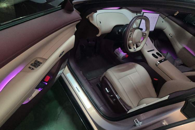 Used Xiaomi Auto YU7 2025 Ultra-Long Range Rear-Wheel Drive Version Driver Seat