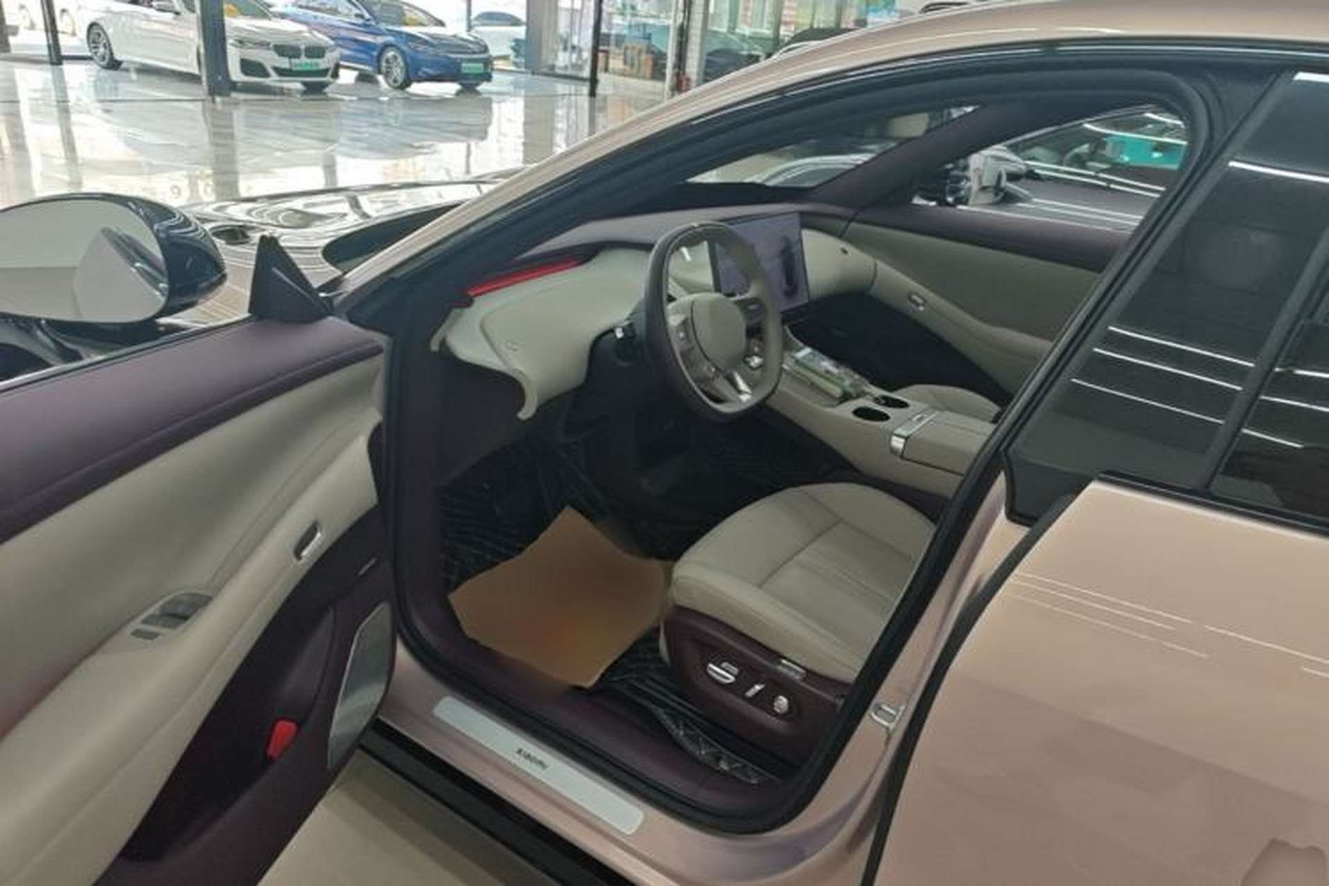 Used Xiaomi Auto YU7 2025 Ultra-Long Range All-Wheel Drive Pro Version Driver Seat