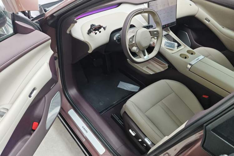 Used Xiaomi Auto YU7 2025 Ultra-Long Range All-Wheel Drive Pro Version Driver Seat