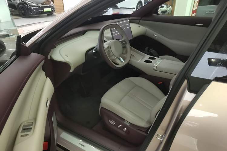 Used Xiaomi Auto YU7 2025 Ultra-Long Range High-Performance All-Wheel-Drive Max Edition Driver Seat