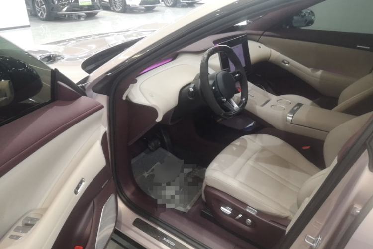Used Xiaomi Auto YU7 2025 Ultra-Long Range High-Performance All-Wheel-Drive Max Edition Driver Seat