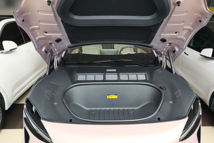 Used Xiaomi Auto YU7 2025 Ultra-Long Range High-Performance All-Wheel-Drive Max Edition Engine Bay