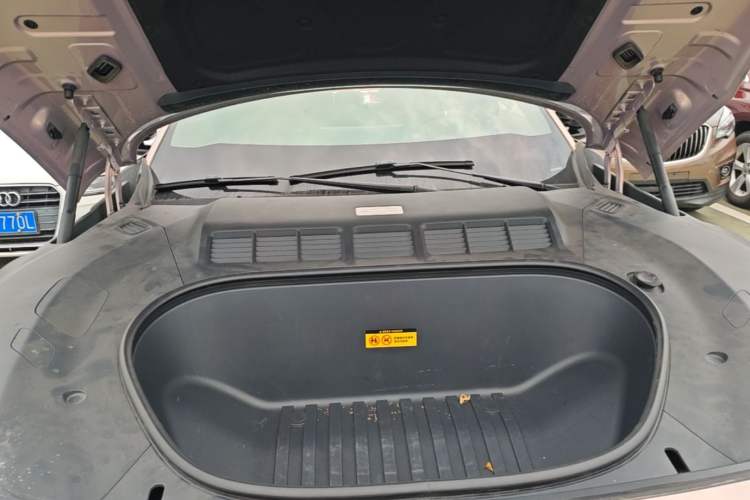 Used Xiaomi Auto YU7 2025 Ultra-Long Range High-Performance All-Wheel-Drive Max Edition Engine Bay