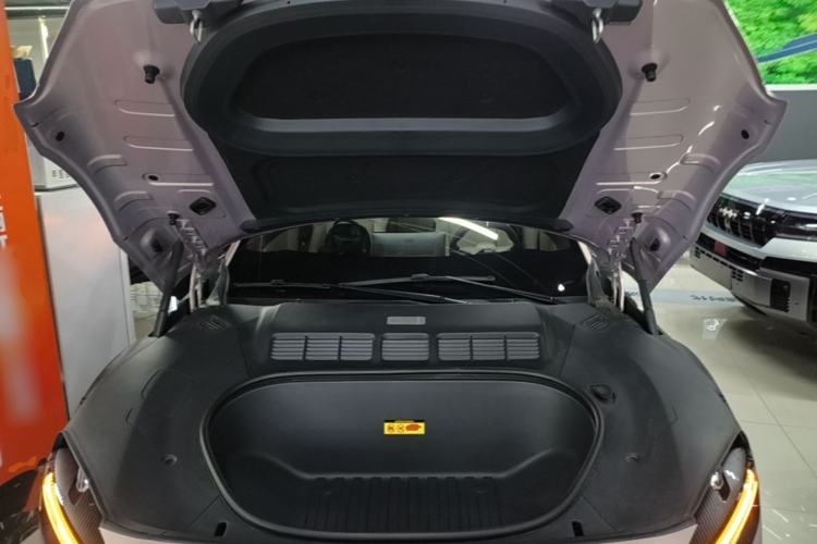 Used Xiaomi Auto YU7 2025 Ultra-Long Range Rear-Wheel Drive Version Engine Bay