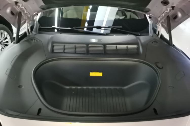 Used Xiaomi Auto YU7 2025 Ultra-Long Range High-Performance All-Wheel-Drive Max Edition Engine Bay