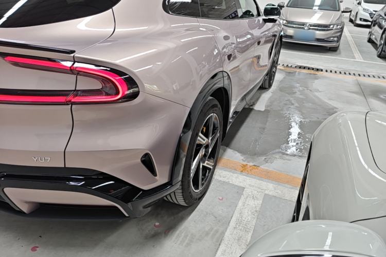 Used Xiaomi Auto YU7 2025 Ultra-Long Range Rear-Wheel Drive Version Exterior 3