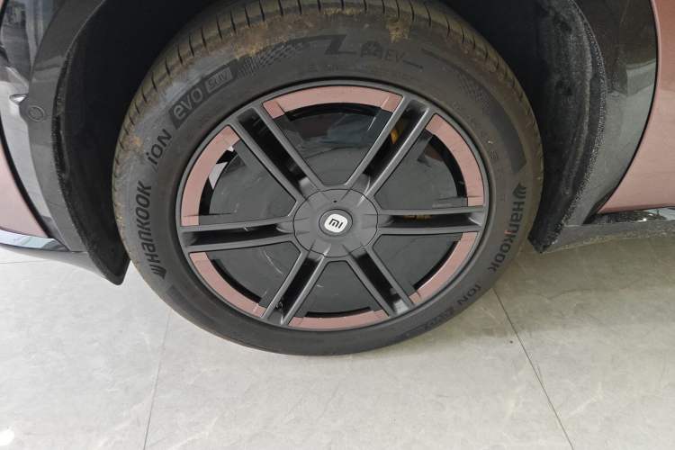 Used Xiaomi Auto YU7 2025 Ultra-Long Range All-Wheel Drive Pro Version Exterior 4