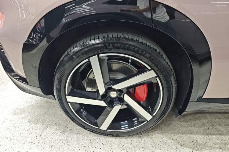 Used Xiaomi Auto YU7 2025 Ultra-Long Range High-Performance All-Wheel-Drive Max Edition Exterior 5