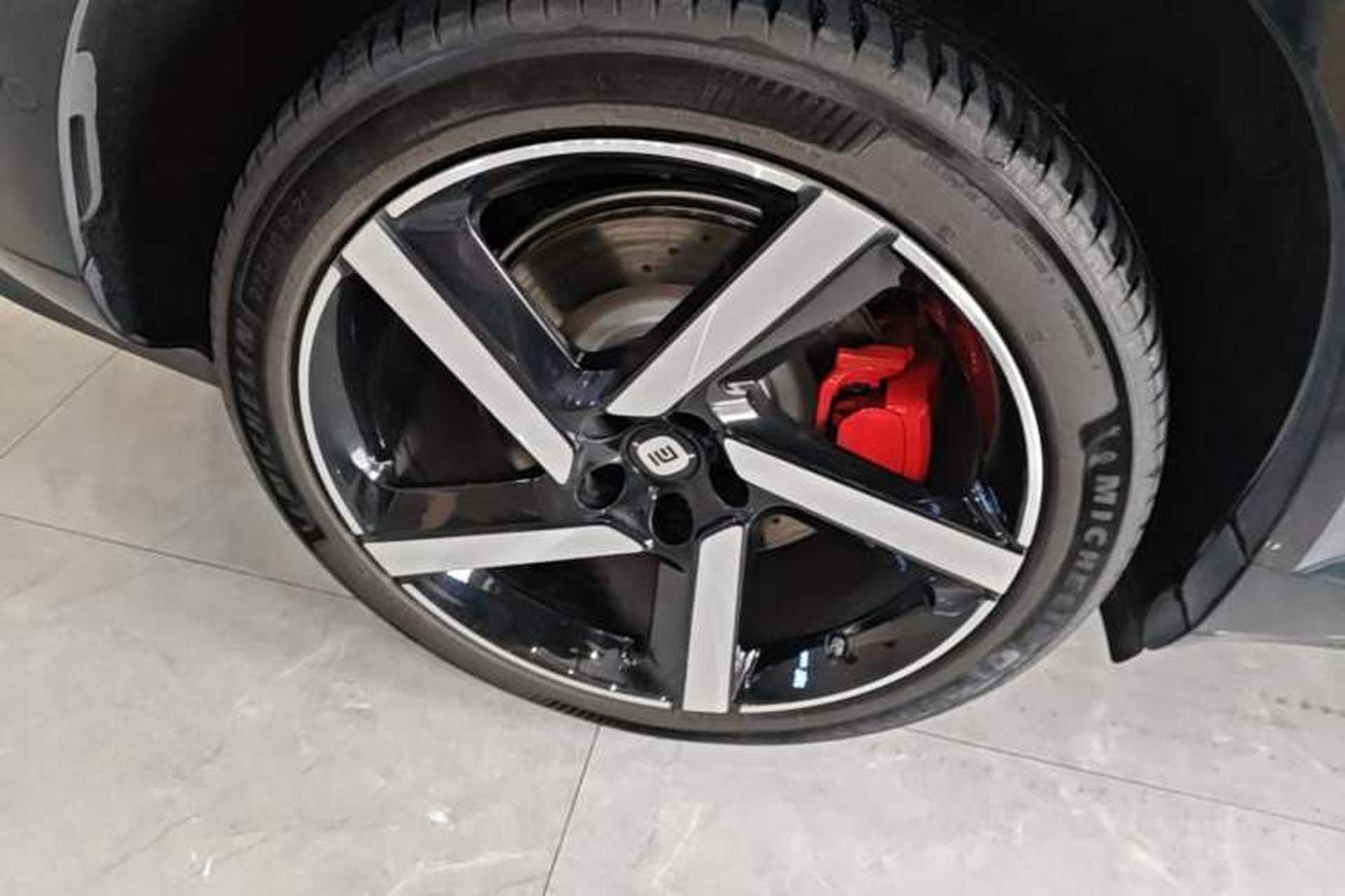 Used Xiaomi Auto YU7 2025 Ultra-Long Range High-Performance All-Wheel-Drive Max Edition Exterior 5