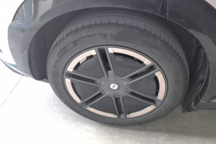 Used Xiaomi Auto YU7 2025 Ultra-Long Range Rear-Wheel Drive Version Exterior 5