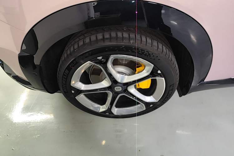 Used Xiaomi Auto YU7 2025 Ultra-Long Range Rear-Wheel Drive Version Exterior 5