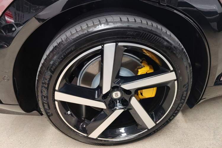 Used Xiaomi Auto YU7 2025 Ultra-Long Range Rear-Wheel Drive Version Exterior 5