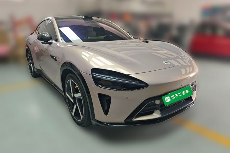 Used Xiaomi Auto YU7 2025 Ultra-Long Range High-Performance All-Wheel-Drive Max Edition Front Right 45 Deg
