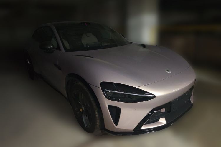 Used Xiaomi Auto YU7 2025 Ultra-Long Range High-Performance All-Wheel-Drive Max Edition Front Right 45 Deg