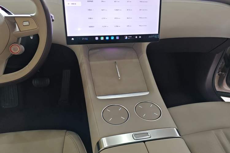 Used Xiaomi Auto YU7 2025 Ultra-Long Range High-Performance All-Wheel-Drive Max Edition Gear Lever