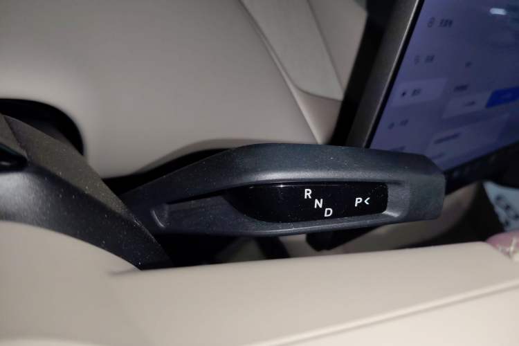 Used Xiaomi Auto YU7 2025 Ultra-Long Range All-Wheel Drive Pro Version Gear Lever
