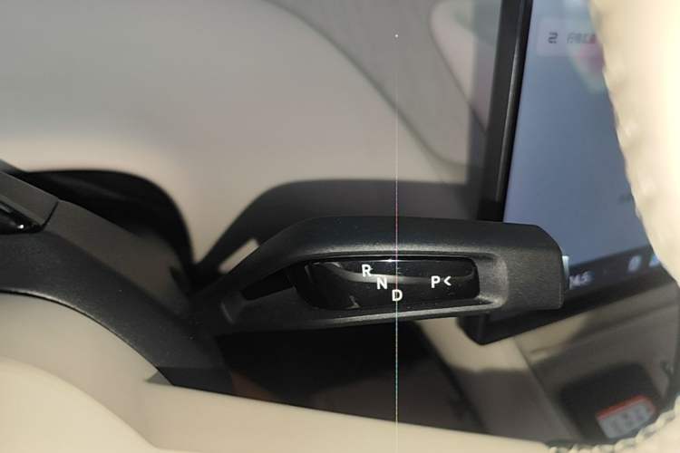 Used Xiaomi Auto YU7 2025 Ultra-Long Range All-Wheel Drive Pro Version Gear Lever