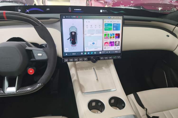 Used Xiaomi Auto YU7 2025 Ultra-Long Range High-Performance All-Wheel-Drive Max Edition Audio And AC Panel