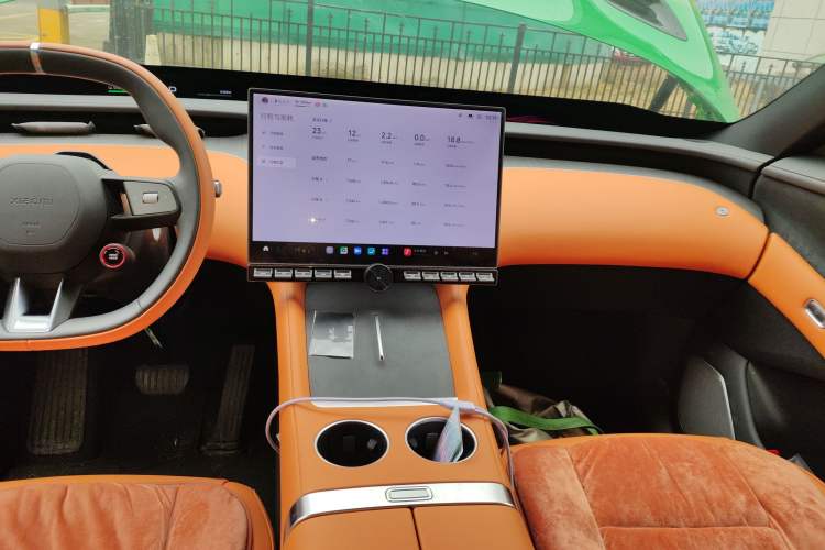 Used Xiaomi Auto YU7 2025 Ultra-Long Range All-Wheel Drive Pro Version Audio And AC Panel