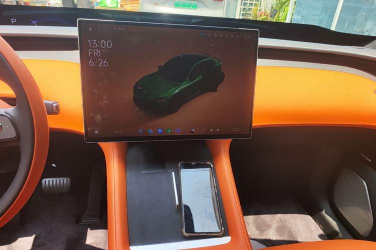 Used Xiaomi Auto YU7 2025 Ultra-Long Range High-Performance All-Wheel-Drive Max Edition Audio And AC Panel