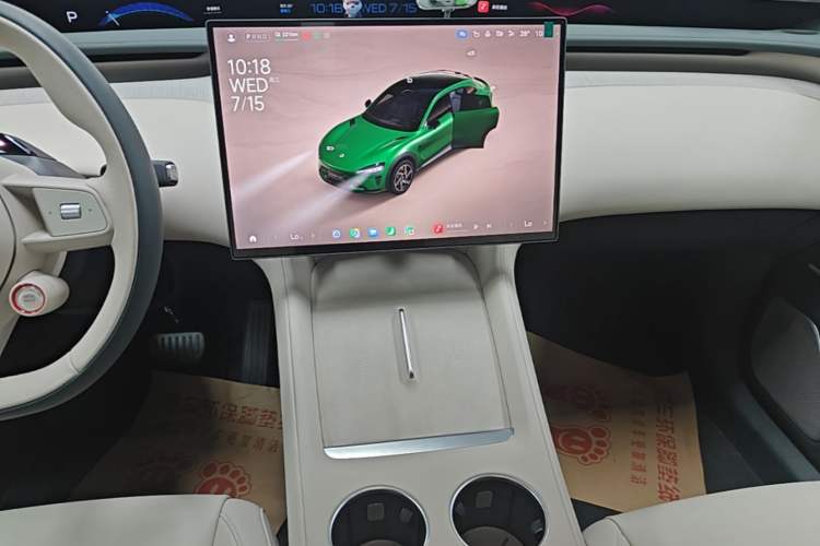 Used Xiaomi Auto YU7 2025 Ultra-Long Range Rear-Wheel Drive Version Audio And AC Panel