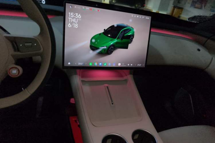 Used Xiaomi Auto YU7 2025 Ultra-Long Range All-Wheel Drive Pro Version Audio And AC Panel