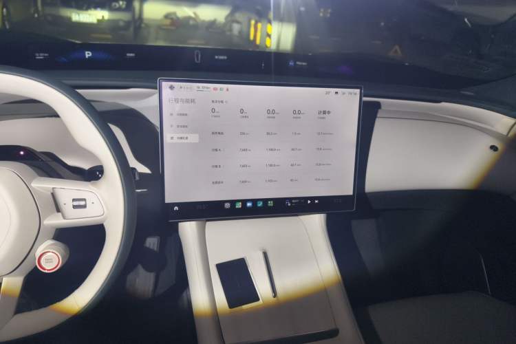 Used Xiaomi Auto YU7 2025 Ultra-Long Range Rear-Wheel Drive Version Audio And AC Panel