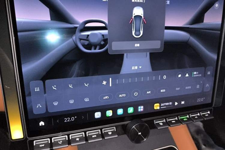 Used Xiaomi Auto YU7 2025 Ultra-Long Range High-Performance All-Wheel-Drive Max Edition Audio And AC Panel