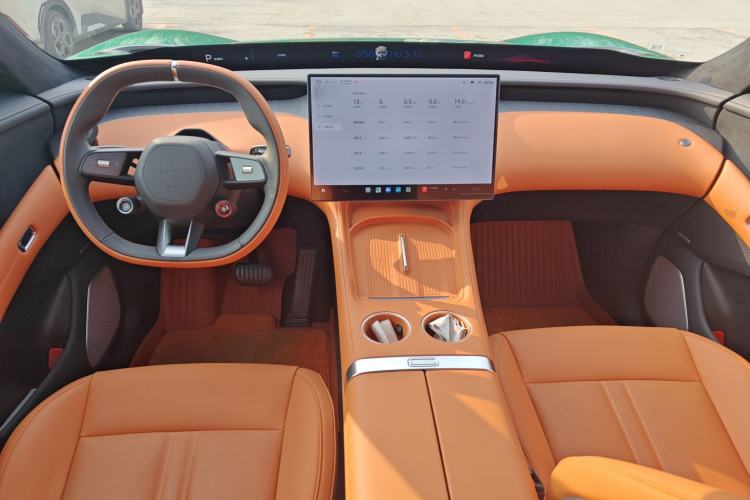 Used Xiaomi Auto YU7 2025 Ultra-Long Range High-Performance All-Wheel-Drive Max Edition Center Console