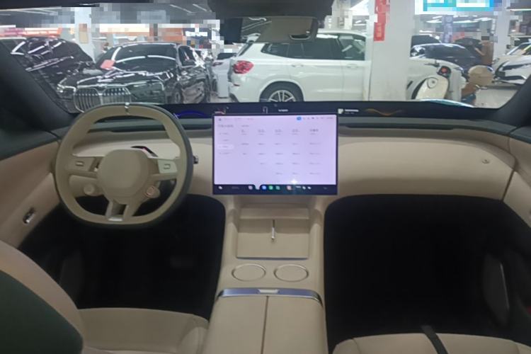 Used Xiaomi Auto YU7 2025 Ultra-Long Range All-Wheel Drive Pro Version Center Console