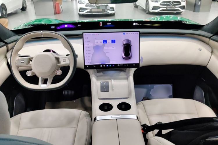 Used Xiaomi Auto YU7 2025 Ultra-Long Range High-Performance All-Wheel-Drive Max Edition Center Console