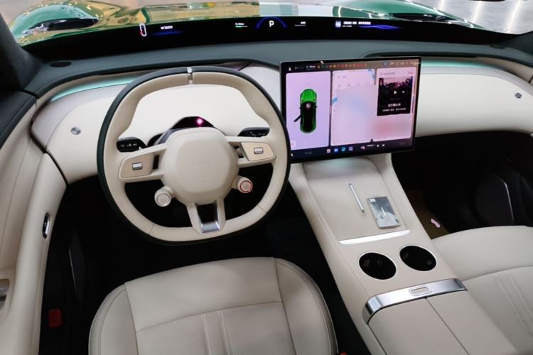 Used Xiaomi Auto YU7 2025 Ultra-Long Range High-Performance All-Wheel-Drive Max Edition Center Console