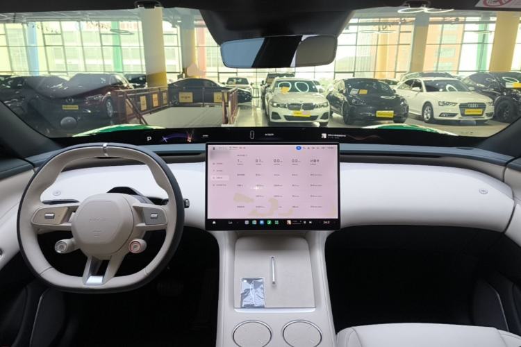 Used Xiaomi Auto YU7 2025 Ultra-Long Range All-Wheel Drive Pro Version Center Console