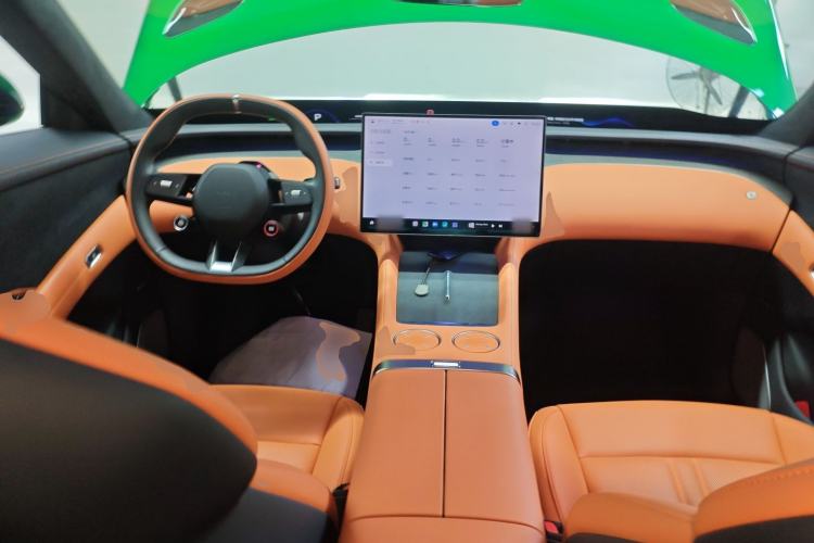 Used Xiaomi Auto YU7 2025 Ultra-Long Range High-Performance All-Wheel-Drive Max Edition Center Console