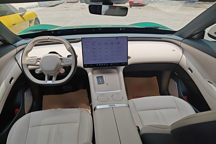 Used Xiaomi Auto YU7 2025 Ultra-Long Range Rear-Wheel Drive Version Center Console