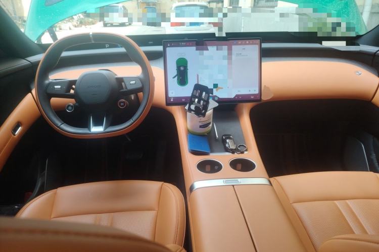Used Xiaomi Auto YU7 2025 Ultra-Long Range Rear-Wheel Drive Version Center Console