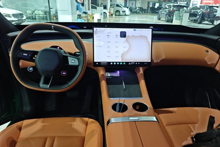 Used Xiaomi Auto YU7 2025 Ultra-Long Range Rear-Wheel Drive Version Center Console