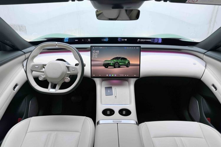 Used Xiaomi Auto YU7 2025 Ultra-Long Range Rear-Wheel Drive Version Center Console