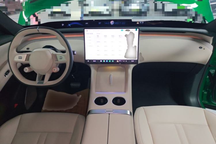 Used Xiaomi Auto YU7 2025 Ultra-Long Range Rear-Wheel Drive Version Center Console