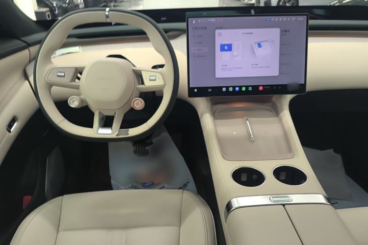 Used Xiaomi Auto YU7 2025 Ultra-Long Range High-Performance All-Wheel-Drive Max Edition Center Console