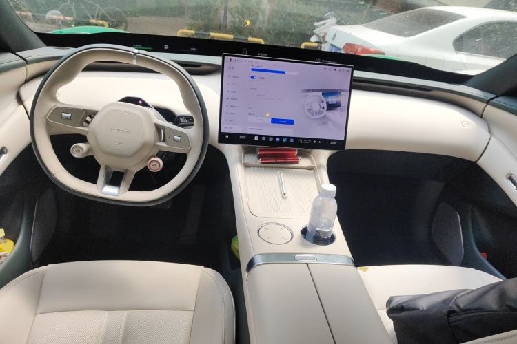 Used Xiaomi Auto YU7 2025 Ultra-Long Range Rear-Wheel Drive Version Center Console