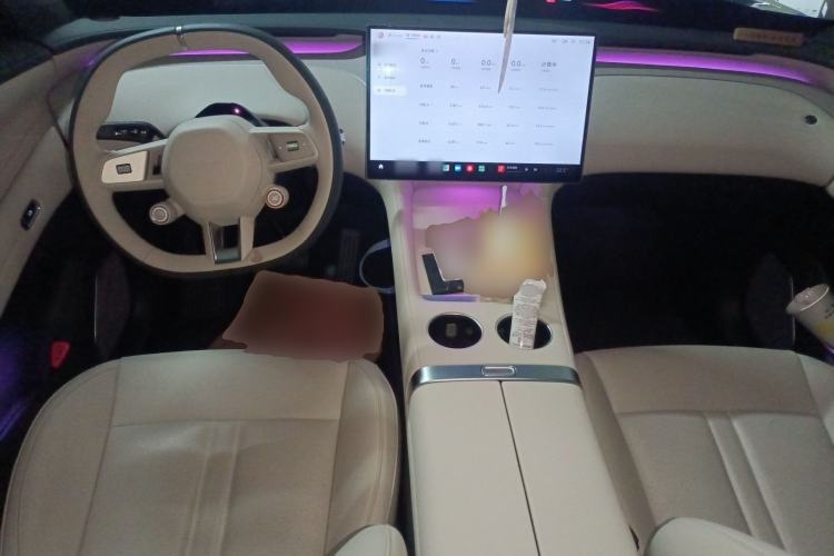 Used Xiaomi Auto YU7 2025 Ultra-Long Range Rear-Wheel Drive Version Center Console