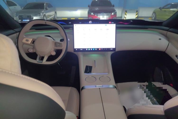 Used Xiaomi Auto YU7 2025 Ultra-Long Range Rear-Wheel Drive Version Center Console
