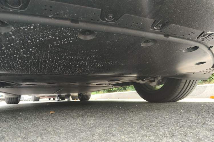 Used Xiaomi Auto YU7 2025 Ultra-Long Range Rear-Wheel Drive Version Chassis Front
