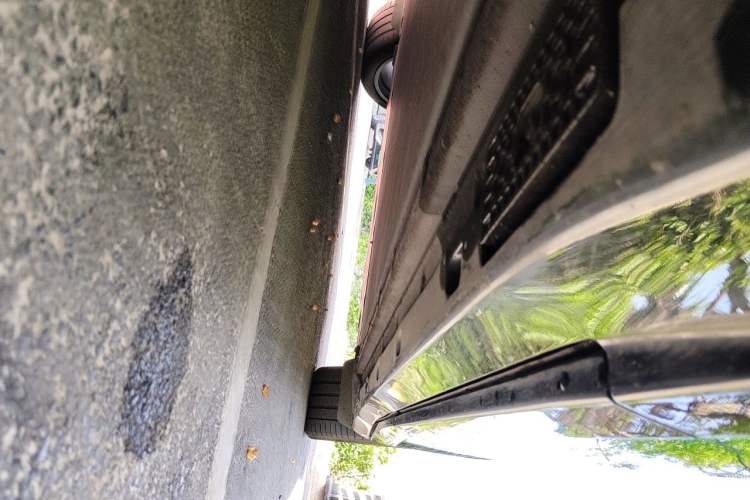 Used Xiaomi Auto YU7 2025 Ultra-Long Range High-Performance All-Wheel-Drive Max Edition Chassis Front Left