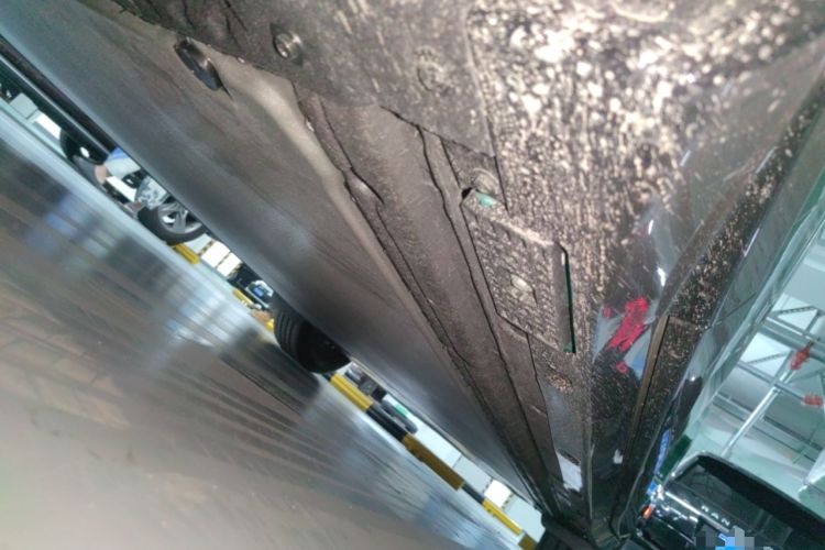 Used Xiaomi Auto YU7 2025 Ultra-Long Range Rear-Wheel Drive Version Chassis Front Left