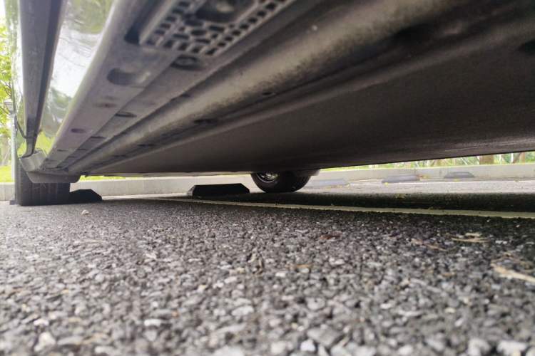 Used Xiaomi Auto YU7 2025 Ultra-Long Range High-Performance All-Wheel-Drive Max Edition Chassis Front Right