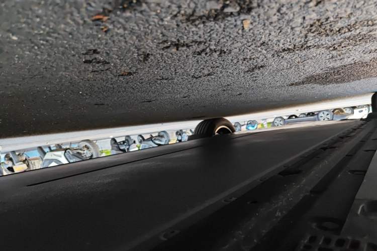 Used Xiaomi Auto YU7 2025 Ultra-Long Range Rear-Wheel Drive Version Chassis Front Right