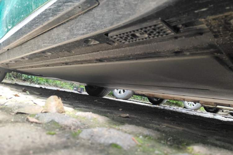Used Xiaomi Auto YU7 2025 Ultra-Long Range Rear-Wheel Drive Version Chassis Front Right