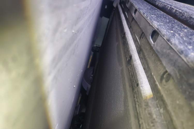 Used Xiaomi Auto YU7 2025 Ultra-Long Range Rear-Wheel Drive Version Chassis Front Right